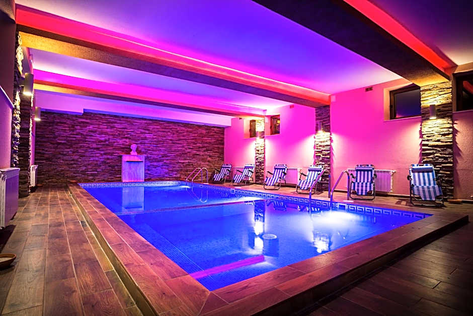Elina Hotel