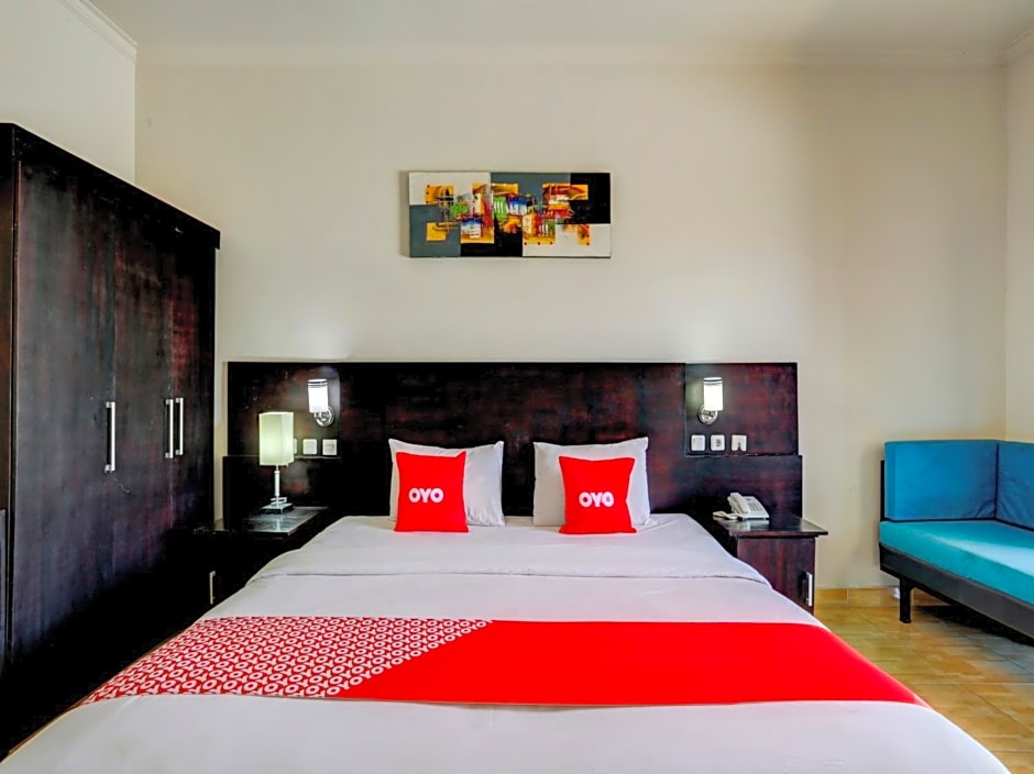 OYO 3950 The Ratna Hotel