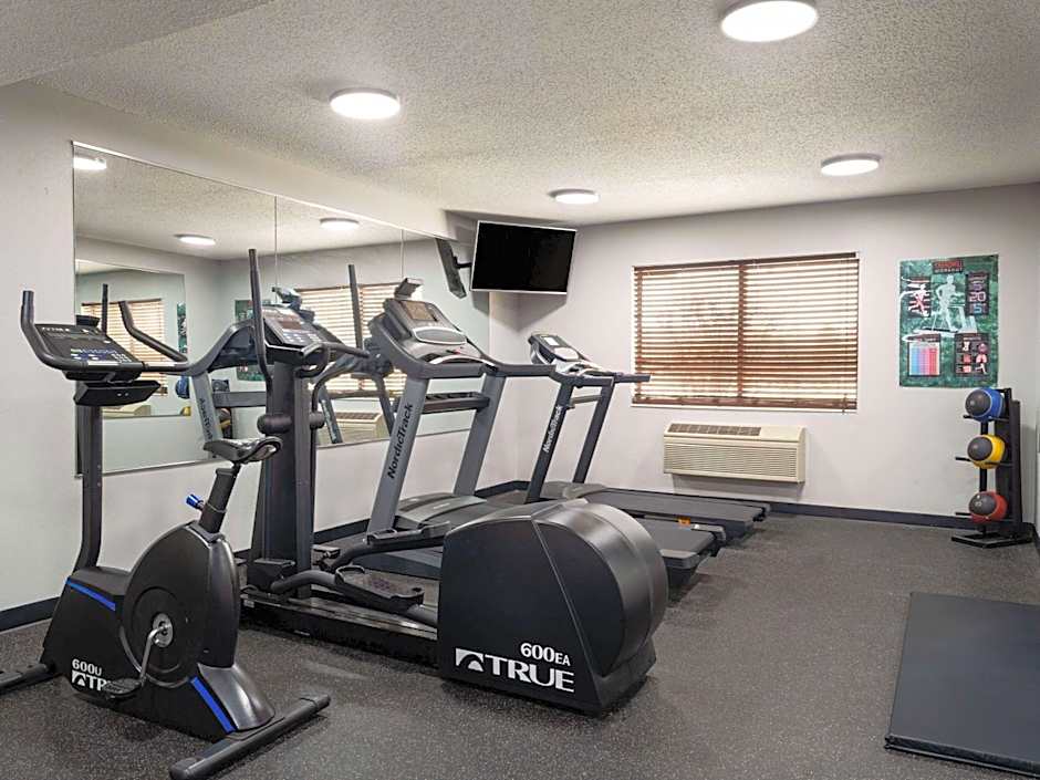 AmericInn by Wyndham Shakopee Near Canterbury Park