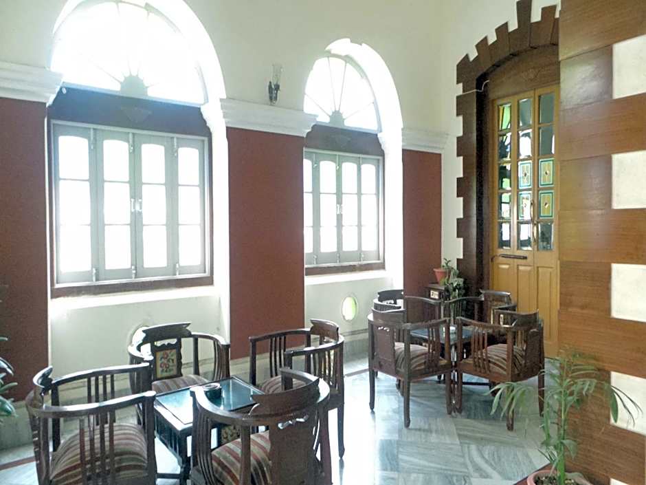 Hotel Surya Kaiser Palace