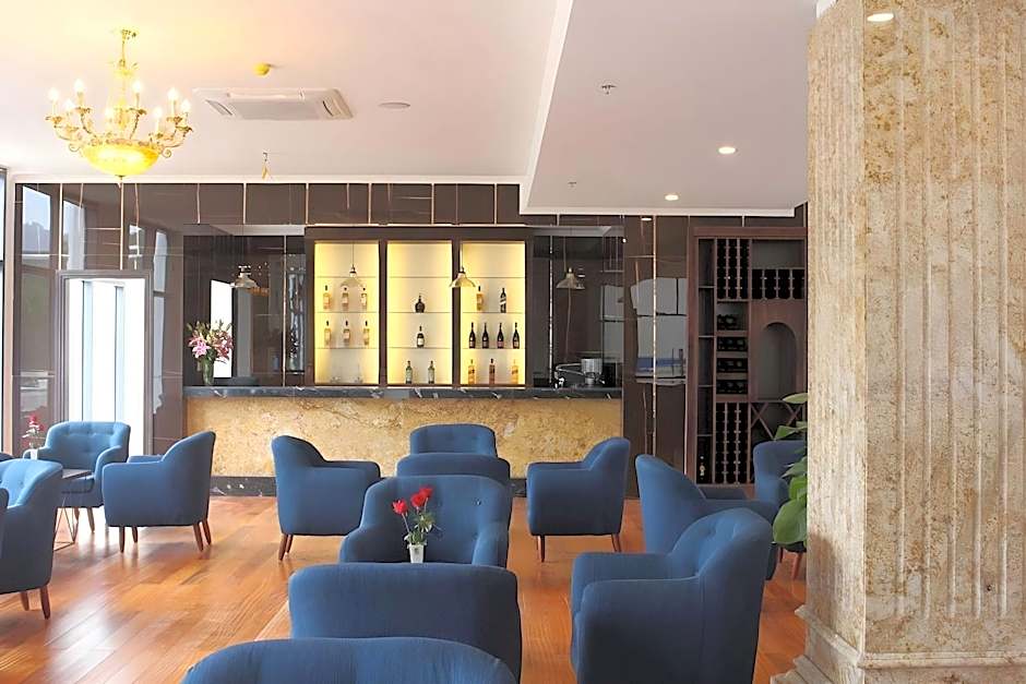 Phoenix Hotel