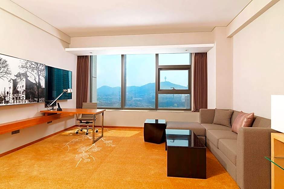 Foto 1 di 2 di Suite, City View