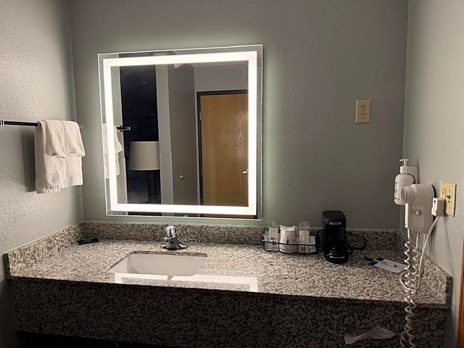AmericInn by Wyndham Kearney