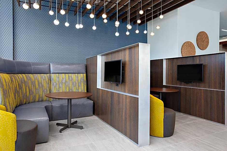 Courtyard by Marriott Knoxville Downtown