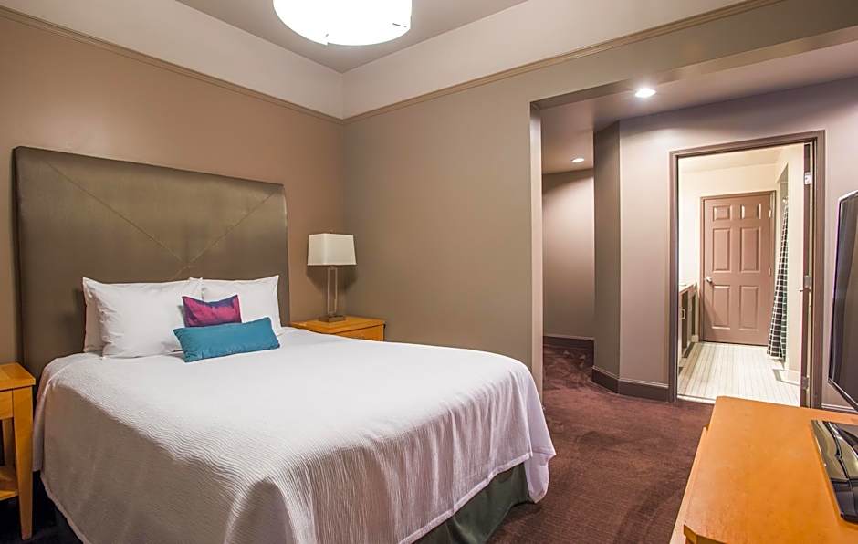 Magnolia Hotel Dallas Downtown