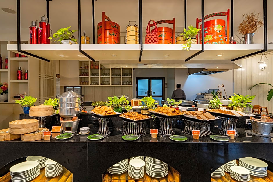 Proud Phuket Hotel (SHA Plus)