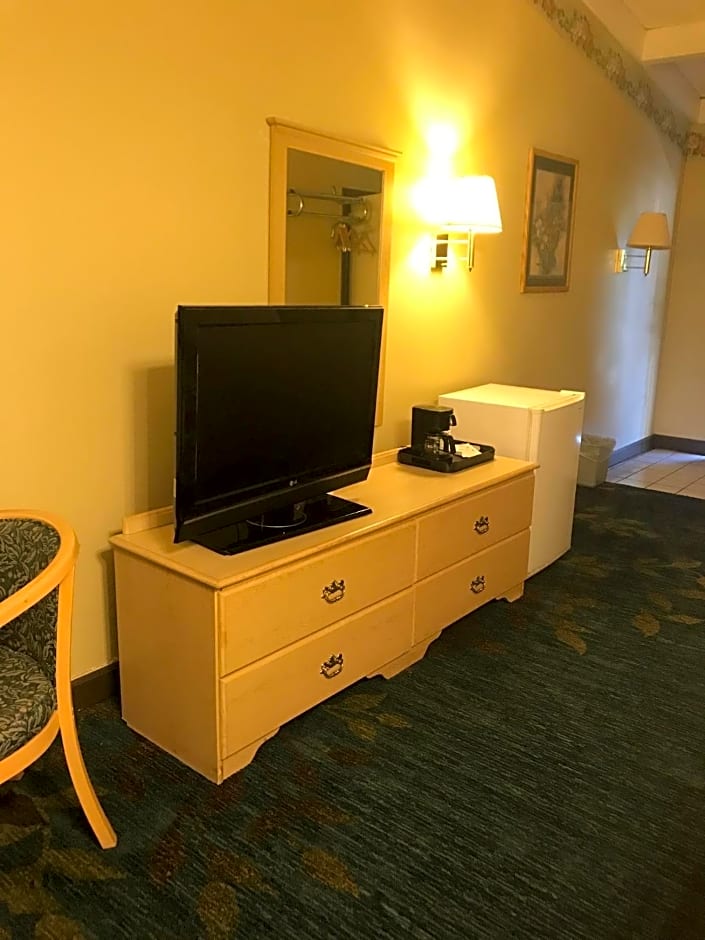 Red Carpet Inn