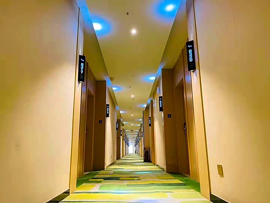 Vatica Suzhou Xiaoxian  Longhu Road Hotel