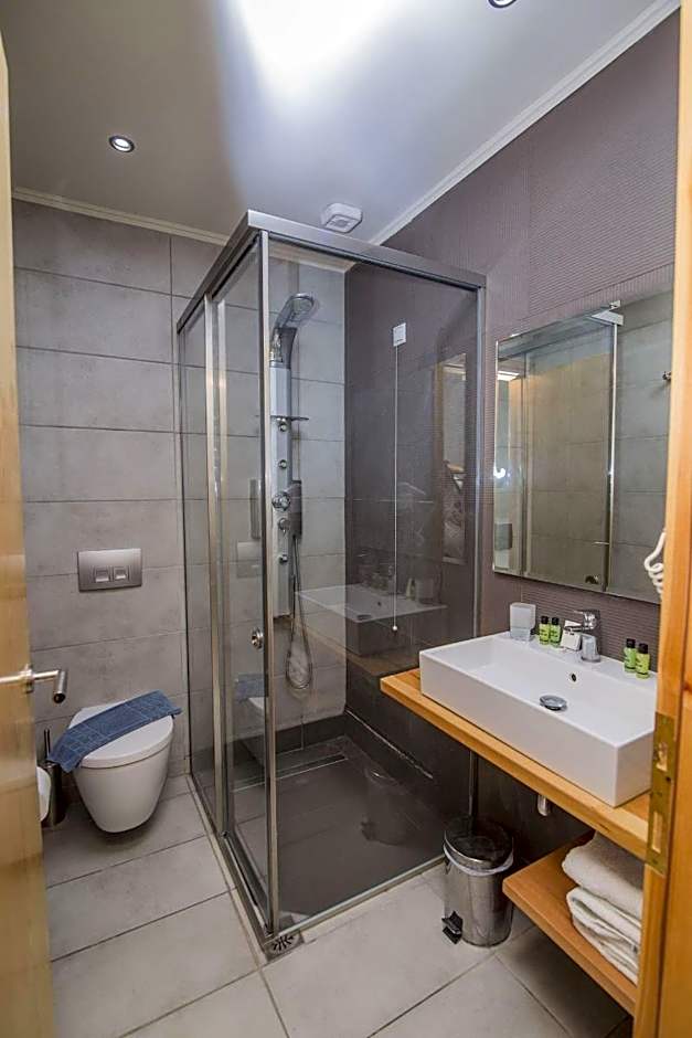 Grand TheoNi Boutique Hotel & Spa