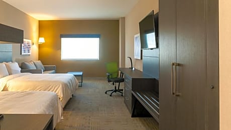 2 Queen Suite