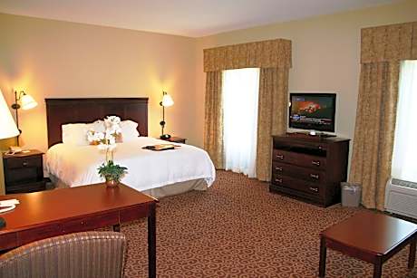 1 Kg Mobility/Hearing Access Ri Shwr Studio Ns