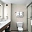 Holiday Inn Express Hotel & Suites Lincoln-Roseville Area By IHG