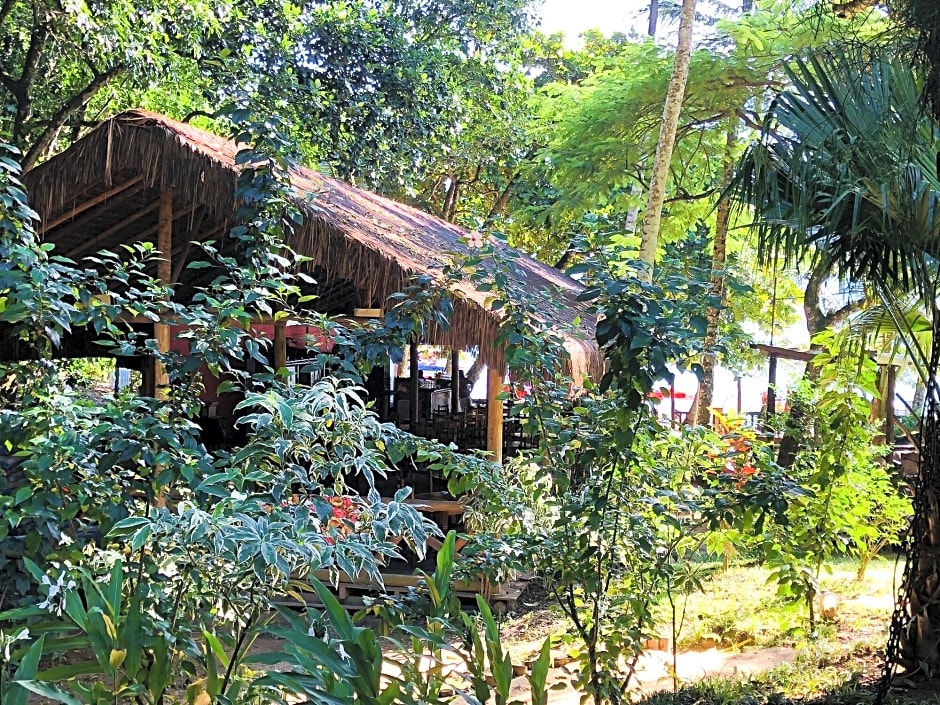 Pousada Praia Da Crena