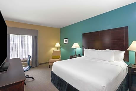 King Room with Mobility/Hearing Impaired Access - Non-Smoking