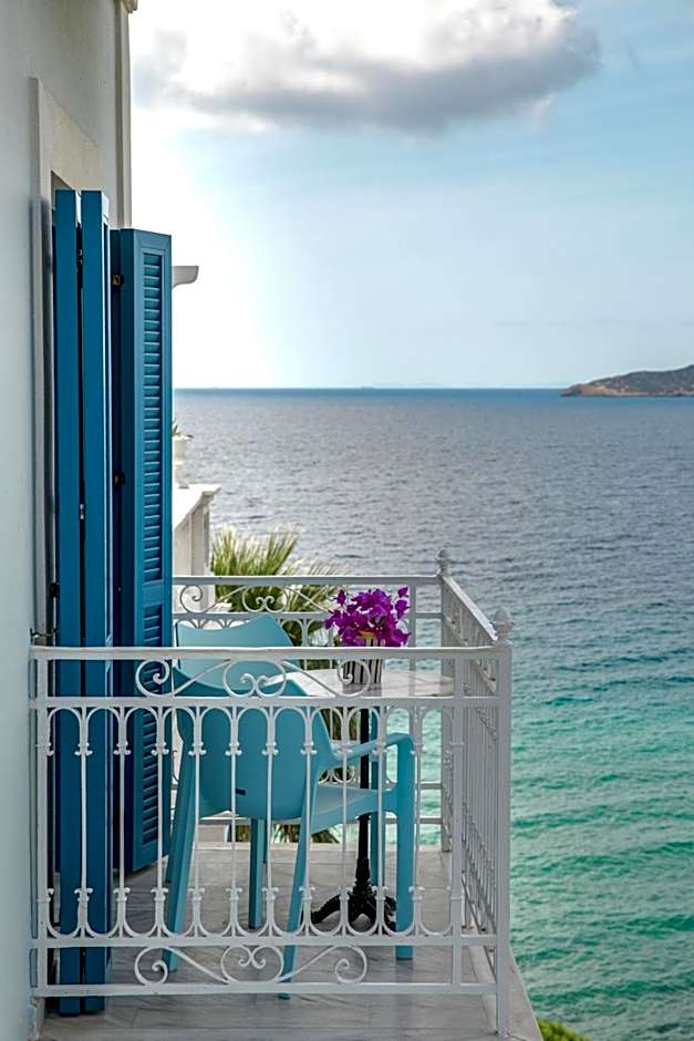 Aneroussa Beach Hotel