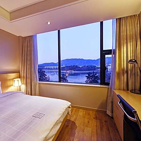 Grand Deluxe Double Room