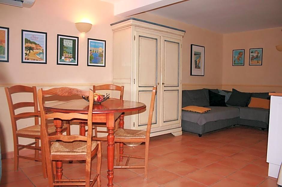 Mas de la Tour Carbonnière