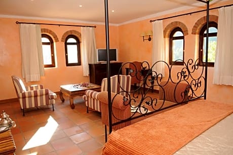 La Figuerola Hotel & Restaurant