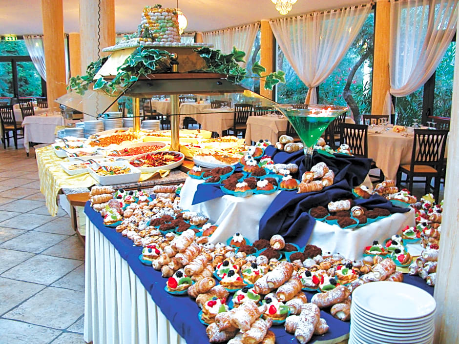 Club Esse Palmasera Il Borgo