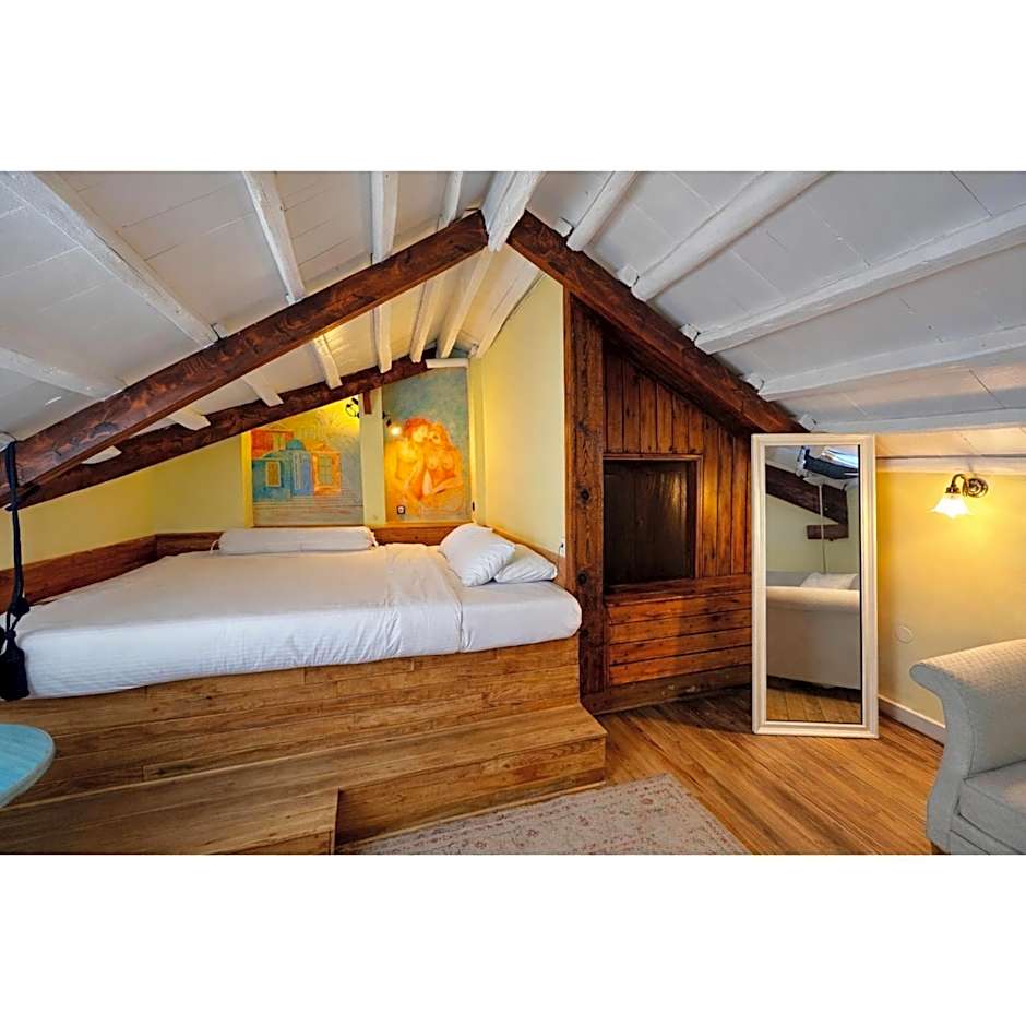 Loriet Hotel