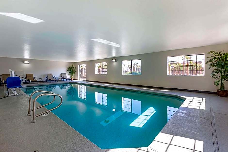 Comfort Inn & Suites Surprise Near Sun City West