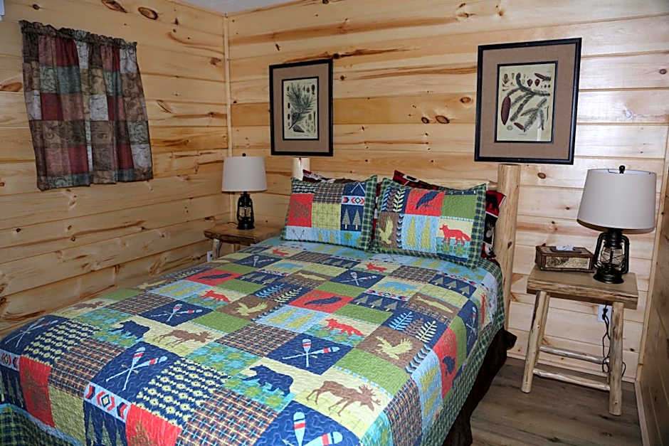 Rowe's Adirondack Cabins of Schroon Lake