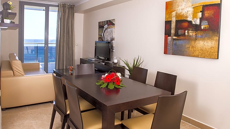 Photo 1 of 5 of 2 BEDROOM APARTMENT, WITH SEA VIEWS