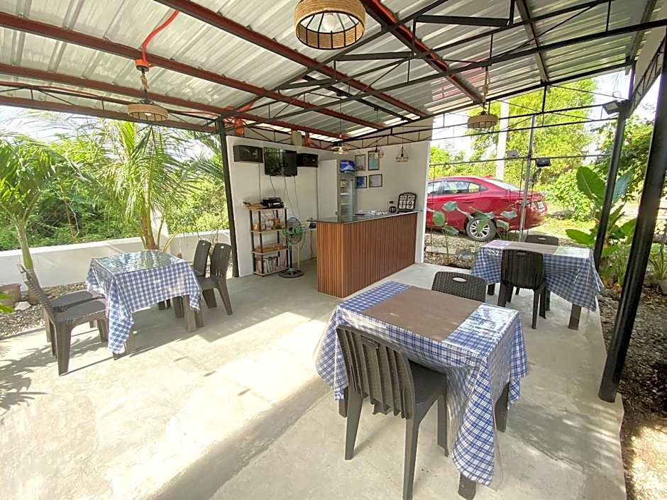 Coconut Inn Moalboal