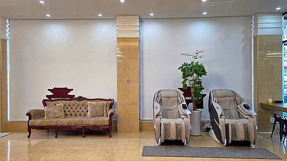 Pungnam Tourist Hotel