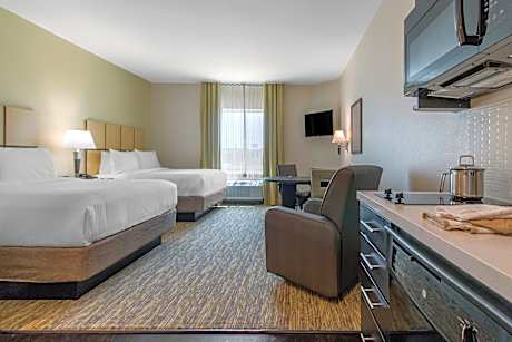 2 Queen Studio Suite