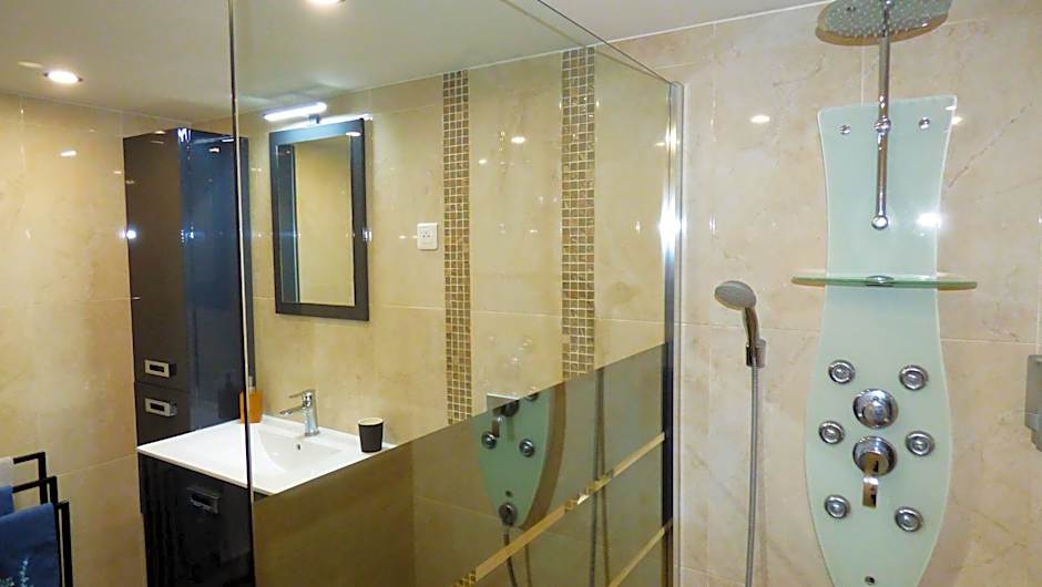 La Colline aux Yeux Doubs