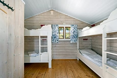 One-Bedroom Cottage (4 Adults)