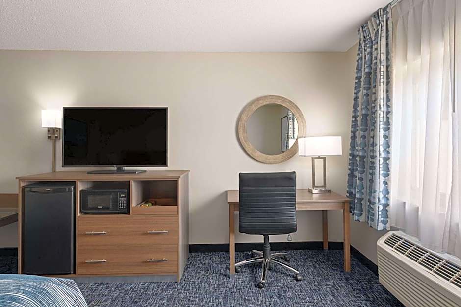 Baymont by Wyndham Mt. Pleasant