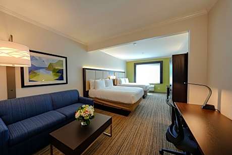 Suite with Two Queen Beds