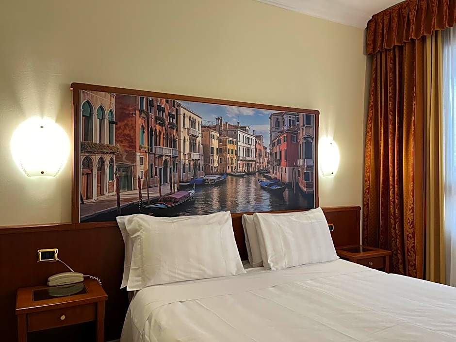 Hotel President