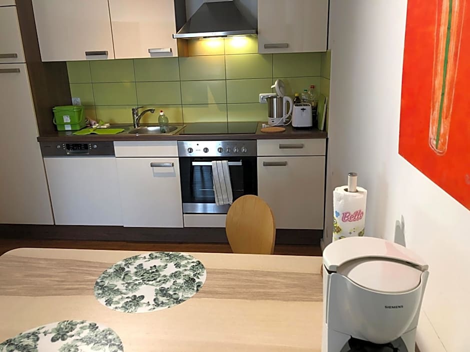 Für aktive Reisende mein Aparthotel Ochsenfurt mit Terrasse, ideal for long stay, relocation