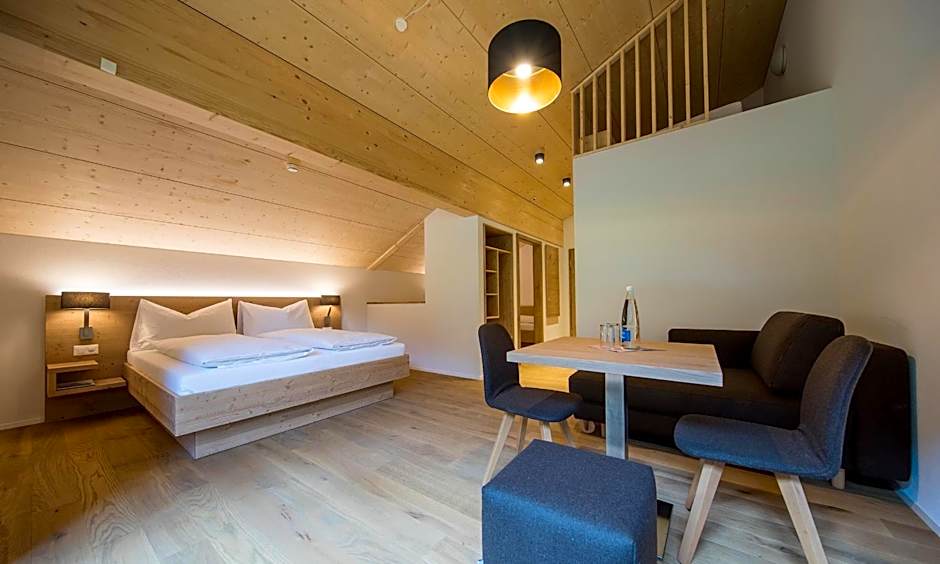 Berghotel Gadmer Lodge - dein Zuhause in den Bergen am Sustenpass im Berner Oberland