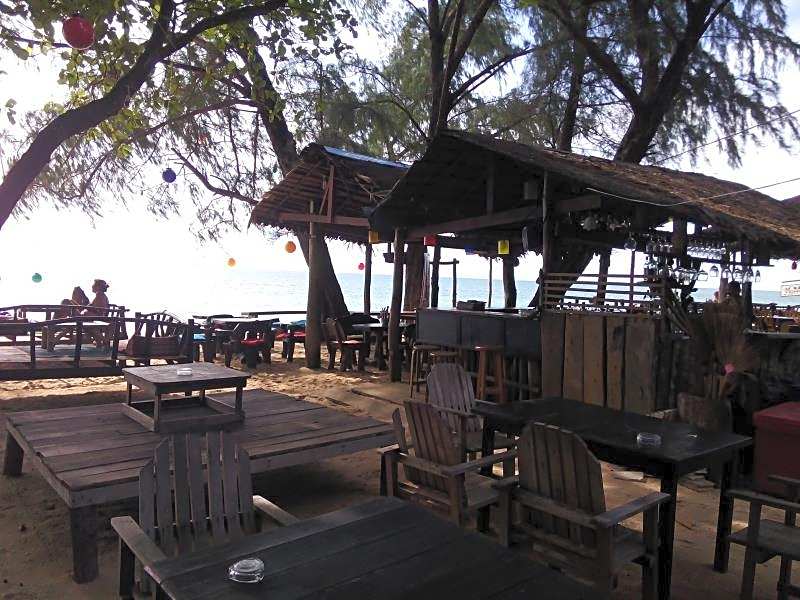 Chill Chill Long Beach Hostel