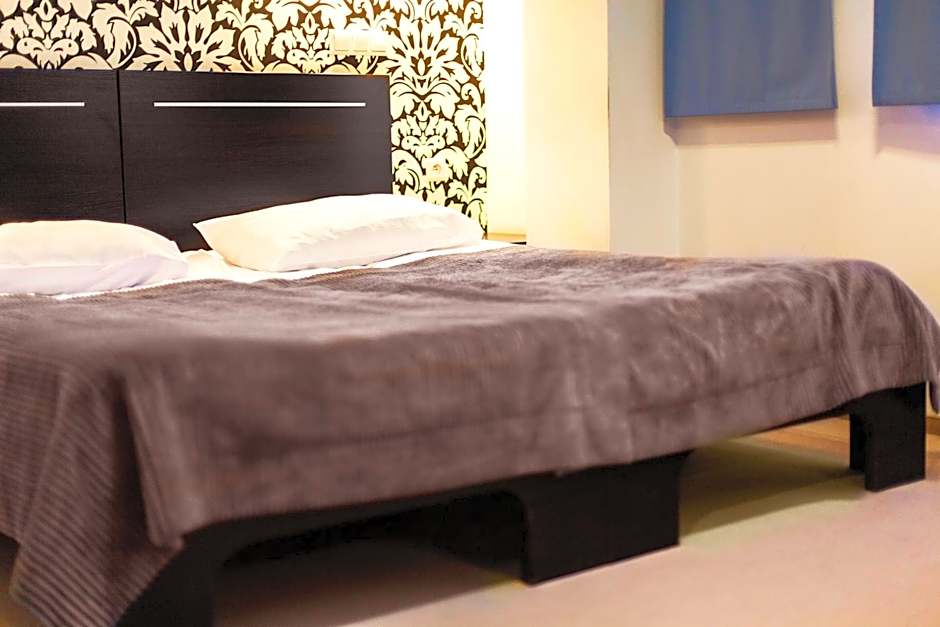 Hotton Hotel