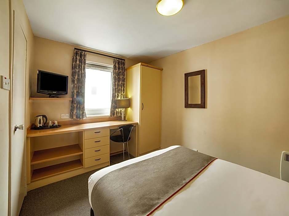 Brentwood Aberdeen City Centre near Union Street