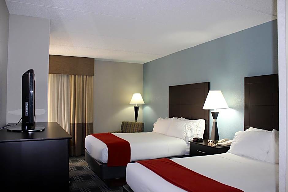 Holiday Inn Express Forsyth By IHG