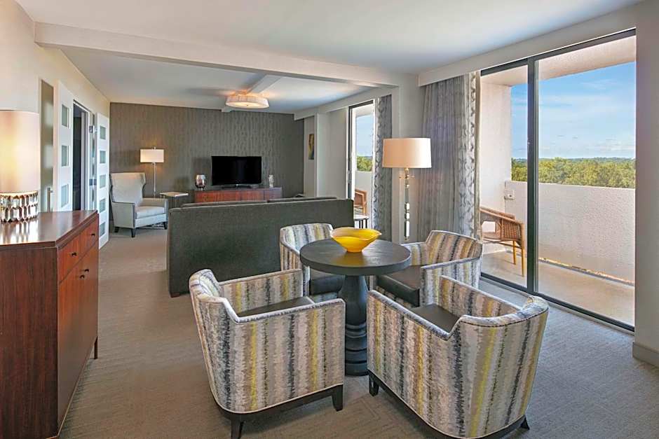 Sonesta Charlotte Lower South End