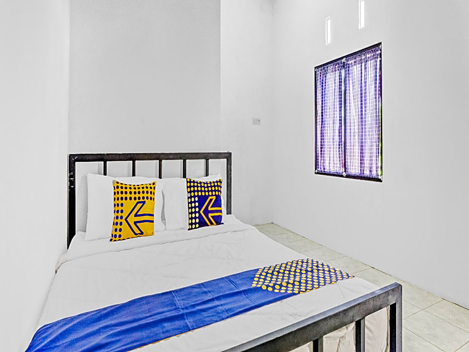 SPOT ON 90742 Kinanthy Garden Syariah