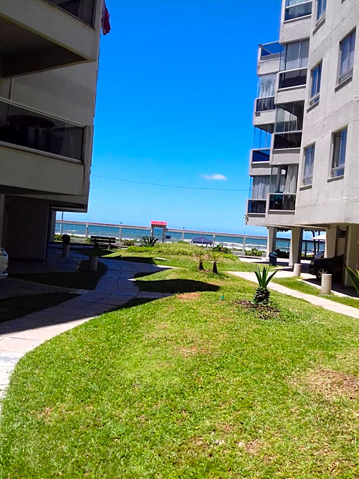 Itapema-Meia Praia- 3 quartos - Frente Mar!