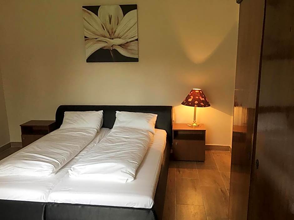 Napsugár Club és Panzió