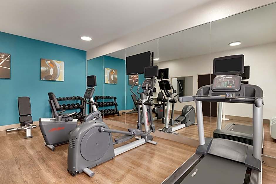 Holiday Inn Express Hotel & Suites Auburn - University Area By IHG
