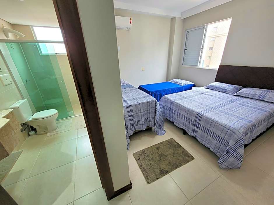 3 suítes grandes, 4 garagens, Vista mar, ótima localização a 2 minutos do mar em Meia Praia - Itapema