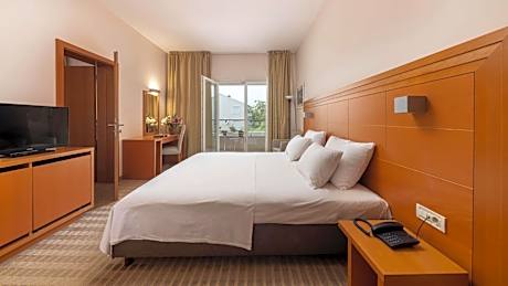 Superior Family Room