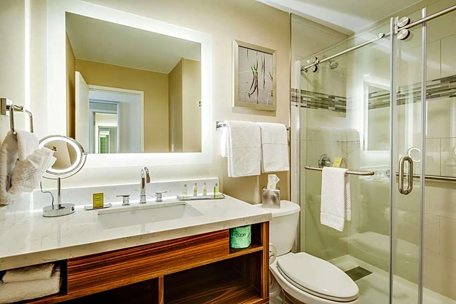DoubleTree by Hilton Huntington, WV