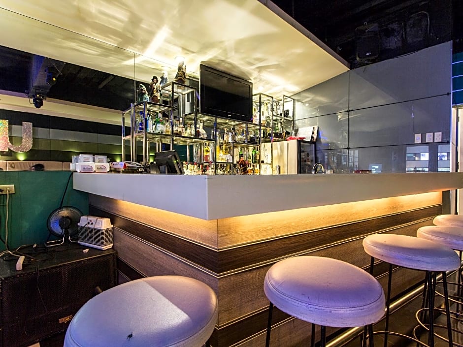 DG Budget Hotel Salem